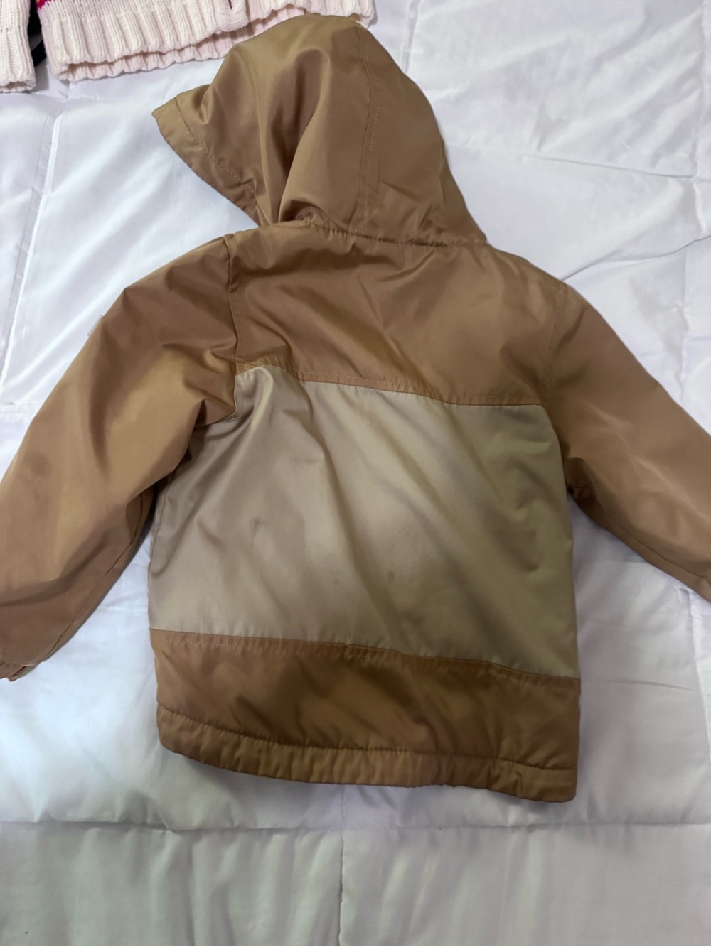 Kids Hooded Colorblock Jacket -3T | callouts in back of jacket 🧥